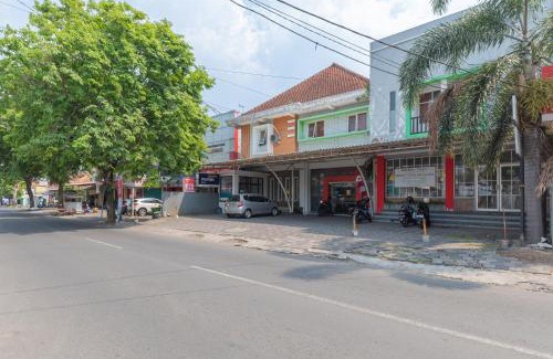 Blimbing Hotel | Reddoorz at Ciliwung Guest House Syariah