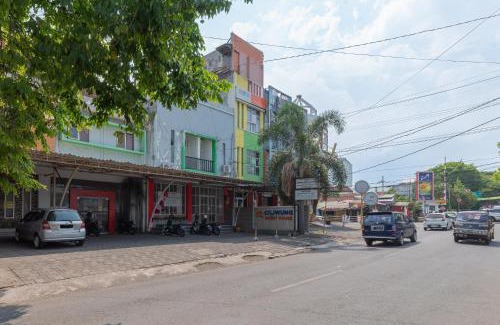 Blimbing Hotel | Reddoorz at Ciliwung Guest House Syariah