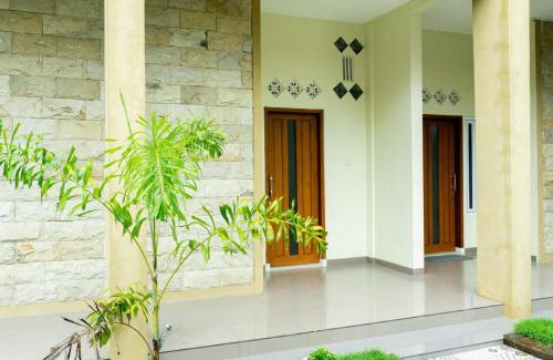 Ngawi House | RedDoorz near Benteng Van Den Bosch