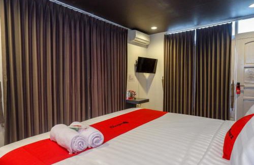 Jatingaleh Hotel | RedDoorz near Bukitsari Semarang