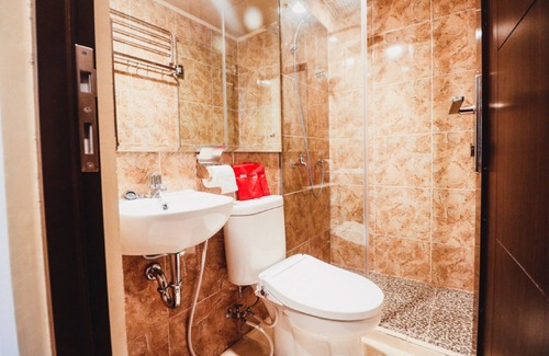 Cawang House | RedDoorz near Halim Perdanakusuma 3
