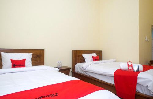 Colomadu Hotel | RedDoorz Syariah @ Klodran Solo