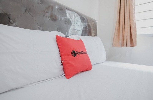 Bandar Lampung House | RedDoorz Syariah near Pahoman Stadium Lampung