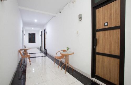 Ketintang House | RedDoorz Syariah near DBL Arena 2