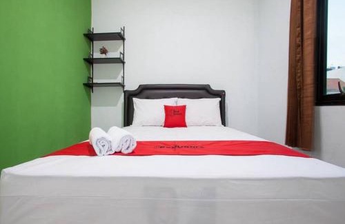 Ketintang House | RedDoorz Syariah near DBL Arena 2