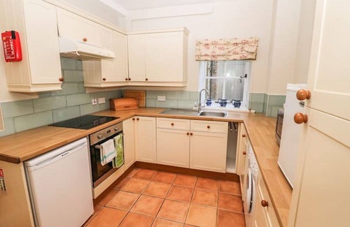 Newton Grange Apartment | Redhurst Cottage - 2 bedroom (sleeps 4)
