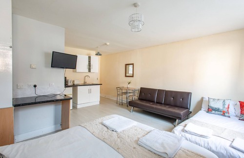 London Borough of Bromley Apartment | REDUCED RATE - Studio 1- 25 mins to London Bridge - Zone 6
