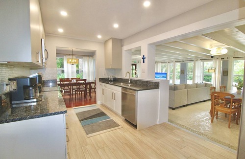 Stuart House | Reduced Rates! 4BR/3BA Home - Heated Pool - - Close to Beach and Historic Downtown Stuart!