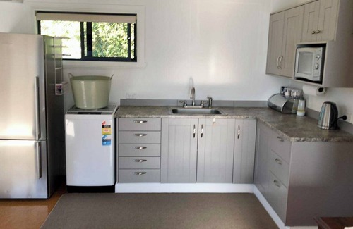 Redwood Valley Cottage | Redwood Cottage - Essential Comfort