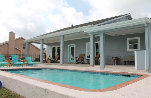 Rockport House | Reel Therapy -Awesome Fishing, Pool, Relaxing and Beautiful Sunsets