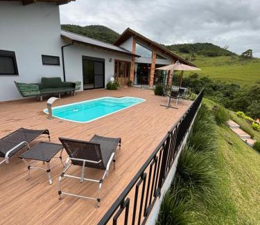 Braco Do Norte House | Refúgio nascer das águas