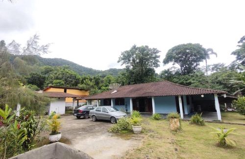 Ariro House | Refúgio Natural em Angra Perto da Cachoeira