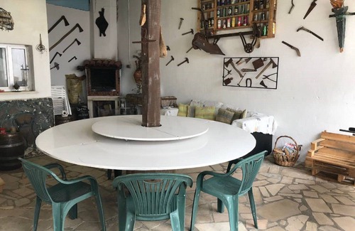 Loures House | Refúgio Saloio in Lousa-LRS