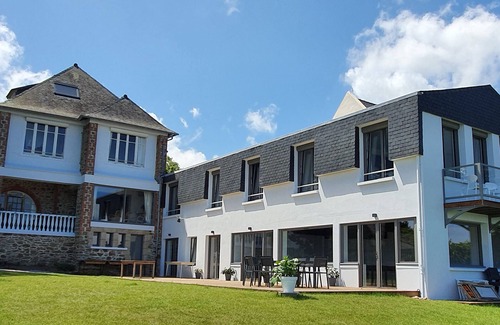 Saint-Jacut-de-la-Mer Villa | Refined cottage,breathtaking sea views, sleeping up to 15 guests