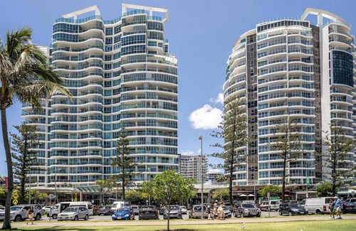 Coolangatta Apartment | Reflection Tower Two