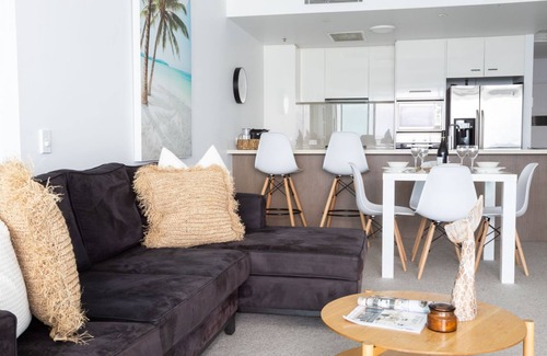 Coolangatta Apartment | Reflections 1503- Ocean Views