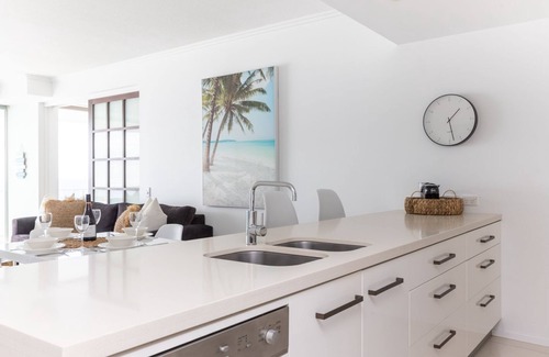 Coolangatta Apartment | Reflections 1503- Ocean Views