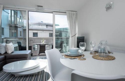 Poole Apartment | Reflections - Balcony Views of Poole Harbour