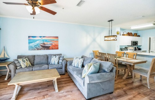 Frangista Beach Condo | Refreshed & remodeled charming 2-bedroom condo 80 steps away from Miramar Beach
