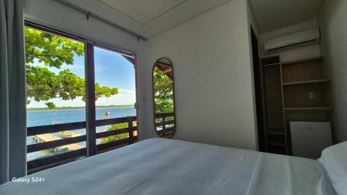 Canto dos Aracas Hotel | Refugio Bela Ilha Luxo Casal Acesso por Barco