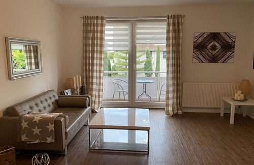 Buxtehude Apartment | Refurbished apartment in Buxtehude with balcony and parking space