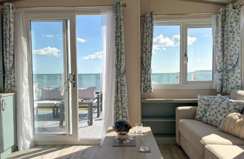 Holworth Resort | Regal Beachside pitch 22 Creek Caravan Park