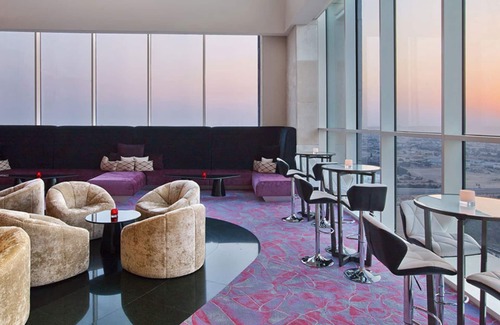 Sheikh Zayed Road Apartment | Regal Heights King Vibrant suite in Business Bay, Dubai. Pet - Friendly!