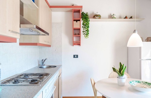 Colà Di Lazise Apartment | Regarda - Apple Flat with pool and covered parking