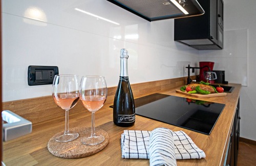 Costermano Ski Chalet | Regarda - "Villa Ida, Giarole unit" with pool and air conditioning