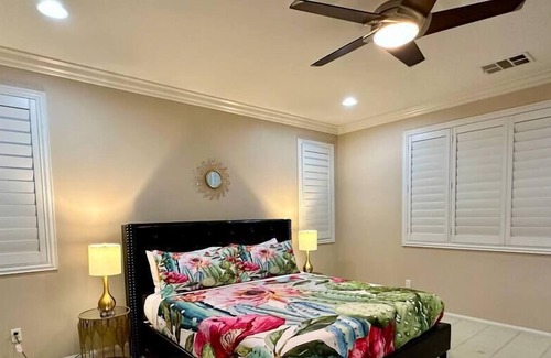 Eastvale House | Regency Eastvale newly refreshed 4BR 3BA-Sleeps 10