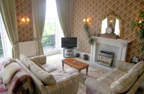 New Town Apartment | Regent Terrace, Central and Charming, Quiet