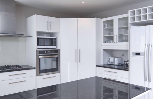 Riccarton House | Regents 94B-Regents Villa B - Spacious stylish home