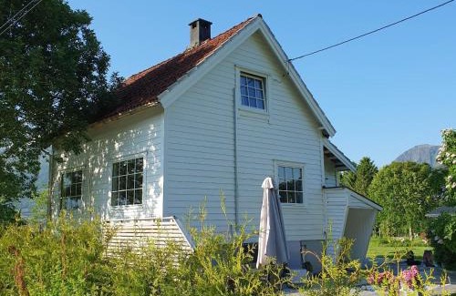 Orsta House | Reinebu