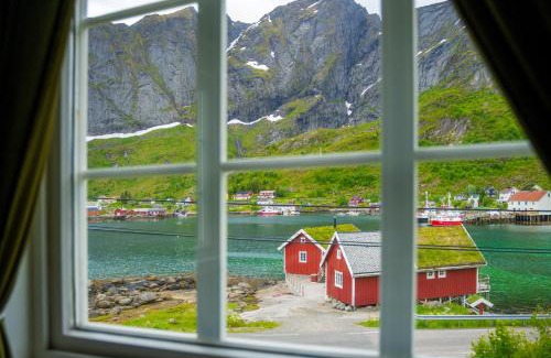 Moskenes House | #Reinehuset - Amazing view!