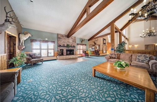 Granby Condo | Relax, Adventure, Views, Amenities +Memories (King)