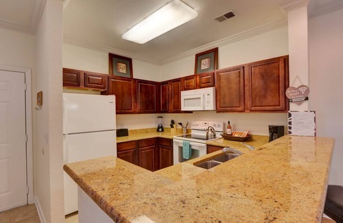 Four Corners Apartment | Relax after Disney @Tuscana Resort. Gated Community, Gym, Pool, Splash Area.