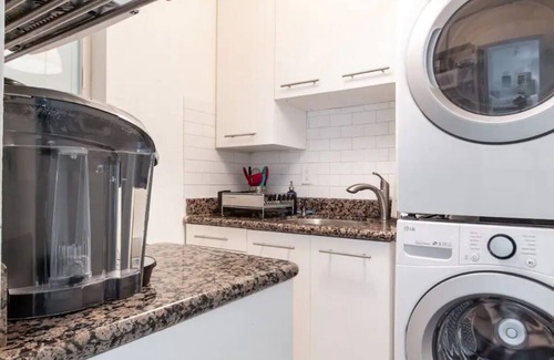Northeast Miami Apartment | RELAX AND COOL MIAMI CENTRALLY LOCATED