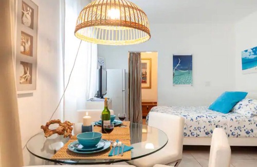 Northeast Miami Apartment | RELAX AND COOL MIAMI CENTRALLY LOCATED
