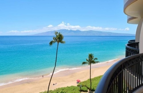 Kaanapali Hotel | Relax and Recharge! Oceanfront, Outdoor Pools, Near Alii Kahekili Beach