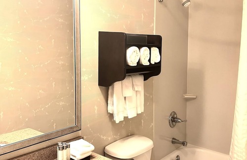 Koreatown Hotel | Relax and Unwind! 2 Convenient Units, Pets Allowed, Steps Away from Times Square