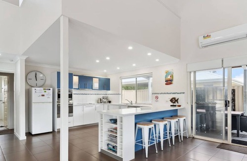 Falcon House | Relax at Falcon By The Bay