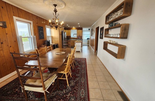 Slaughter Beach House | Relax big in a small beach town!