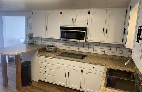 Starbuck House | Relax & Enjoy the Beautiful Sunsets on Lake Minnewaska.