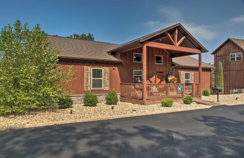 Reeds Spring House | Relax Fireside Family-Friendly Branson West Cabin