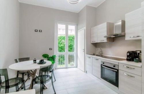 Como Apartment | RELAX HOUSE 7min in bus dal Lago