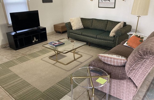 Somerset House | Relax in a clean and comfortable cozy cottage with all the little details