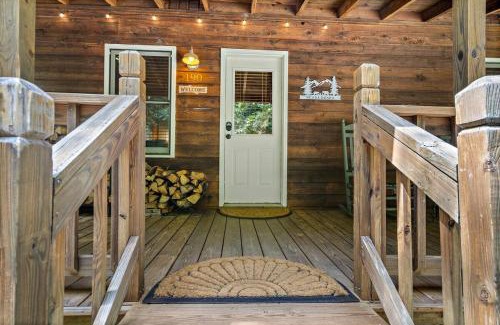 Sautee Nacoochee House | Relax in a cozy cabin 10 min to Helen - Fireplace