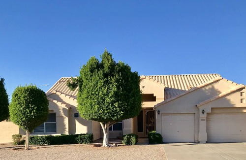 East Mesa House | Relax in a Spacious 4 BDR home with an open floor plan, private pool and hot tub