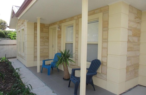 McCracken House | Relax in Comfort