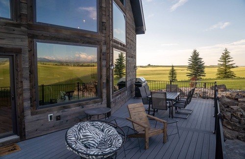 Felt House | Relax in Solitude at "Our Place" - Sleeps 22